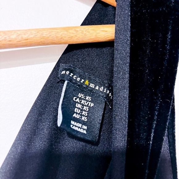 MERCER & MADISON Black velvet jumpsuit - Picture 6 of 9